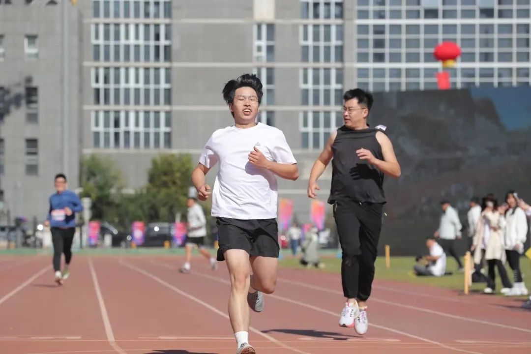 超燃超熱血！社科賽斯考研代表隊參加2023海淀街道首屆“同心杯”地區運動(dòng)會(huì )！